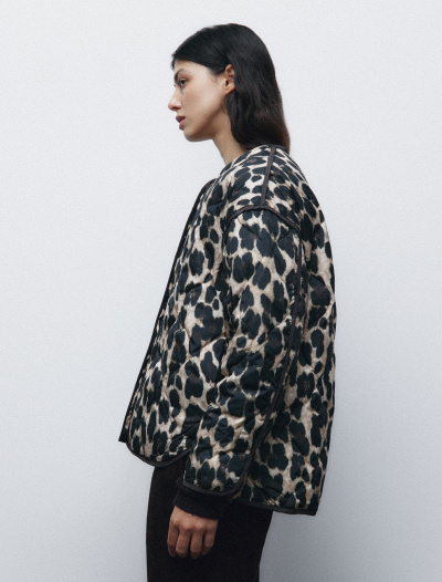 Unveiling FeminaClothique: The Essence of Elegance in Artisanal Fashion